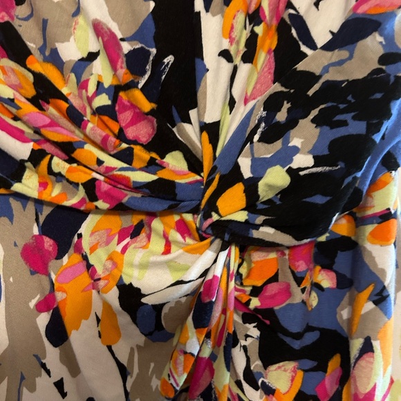 Sleeveless dress - Picture 2 of 3